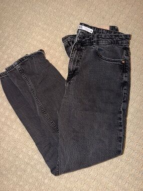 Zara Women’s Black Washed Boyfriend Jeans